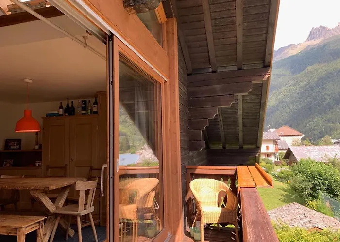 Amazing Mt Blanc View 2 Bed, Parking, 10mins Walk Appartement